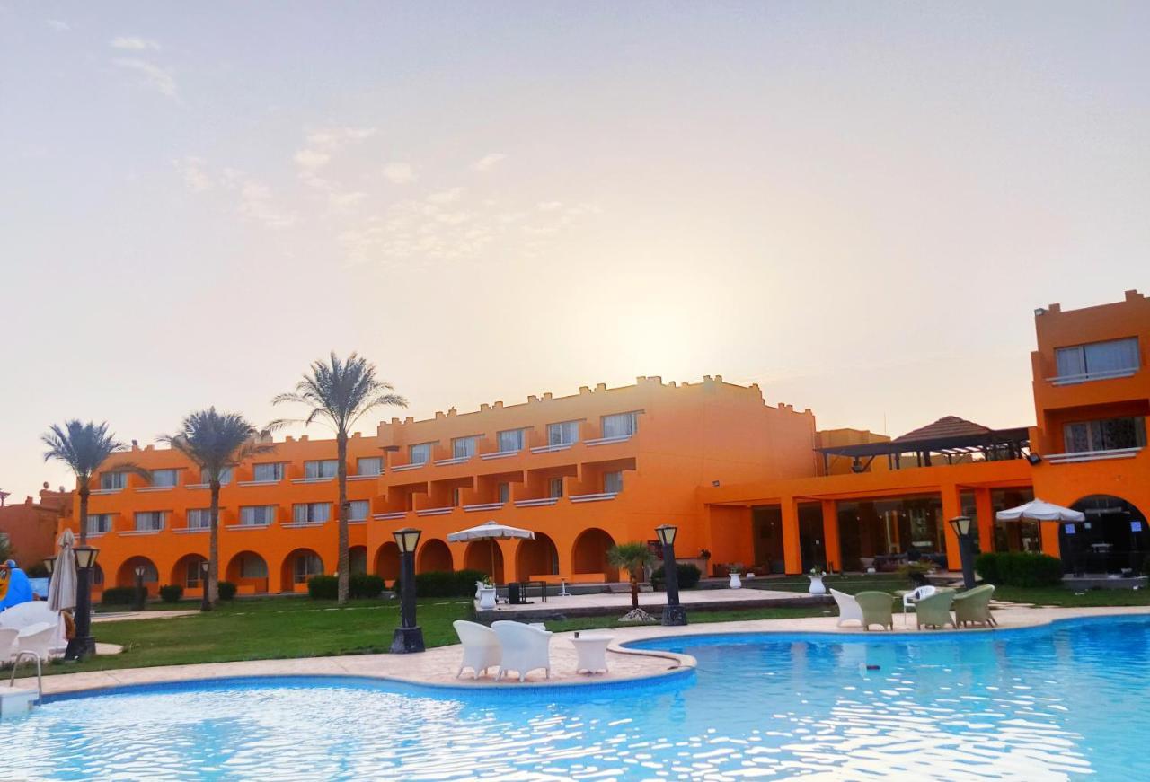 Hotel Horizon Elwadi Aquapark Ain Sukhna Esterno foto